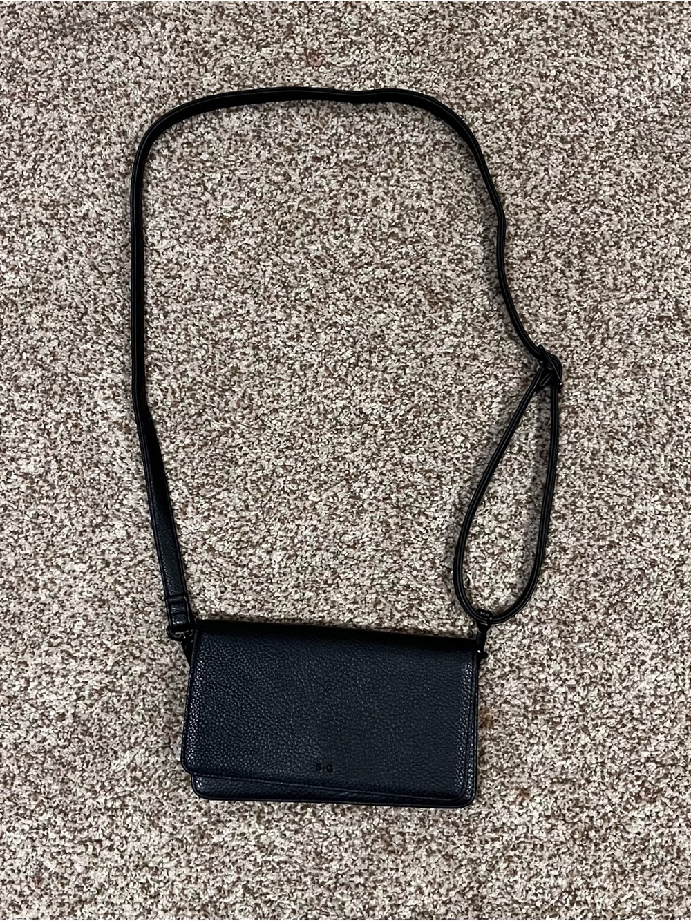 S-Q Crossbody Wallet Black Pebble